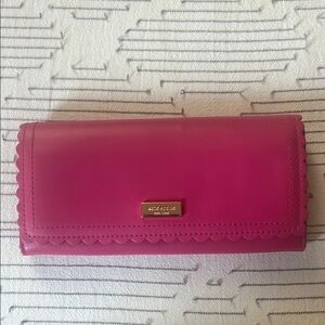 Kate Spade Fuchsia Scalloped Wallet